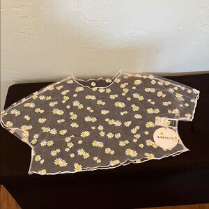 # 0648+See-through white Daisy flowers top